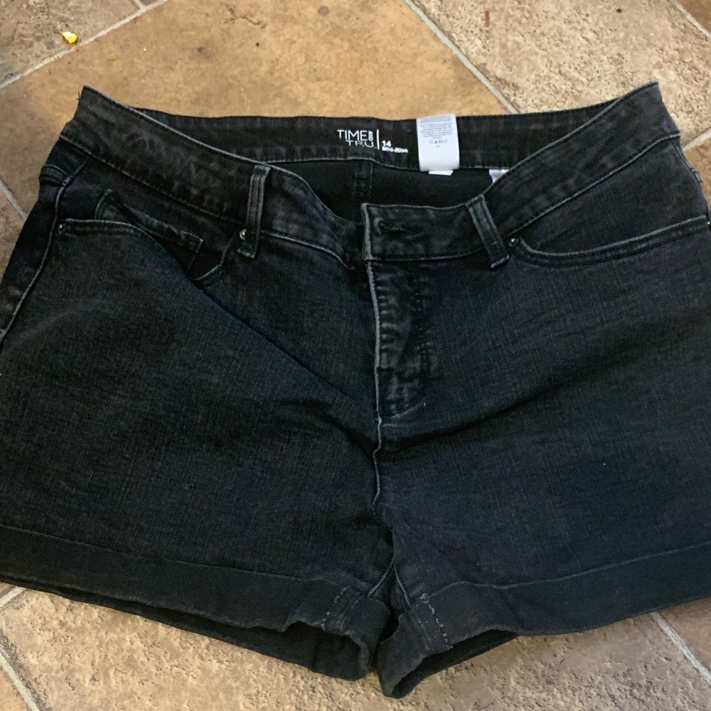 Time and Tru Dark Wash Denim Shorts